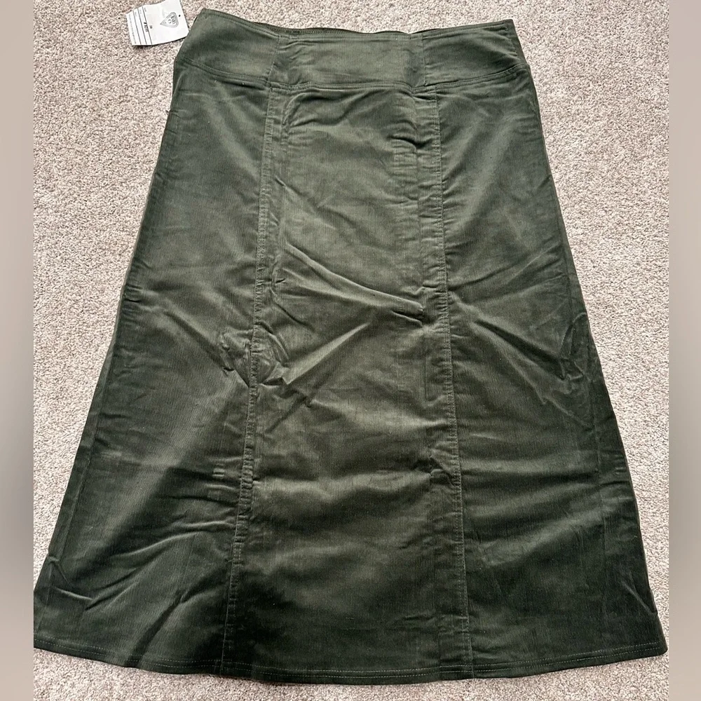 NWT Green Corduroy Skirt - Picture 10 of 10
